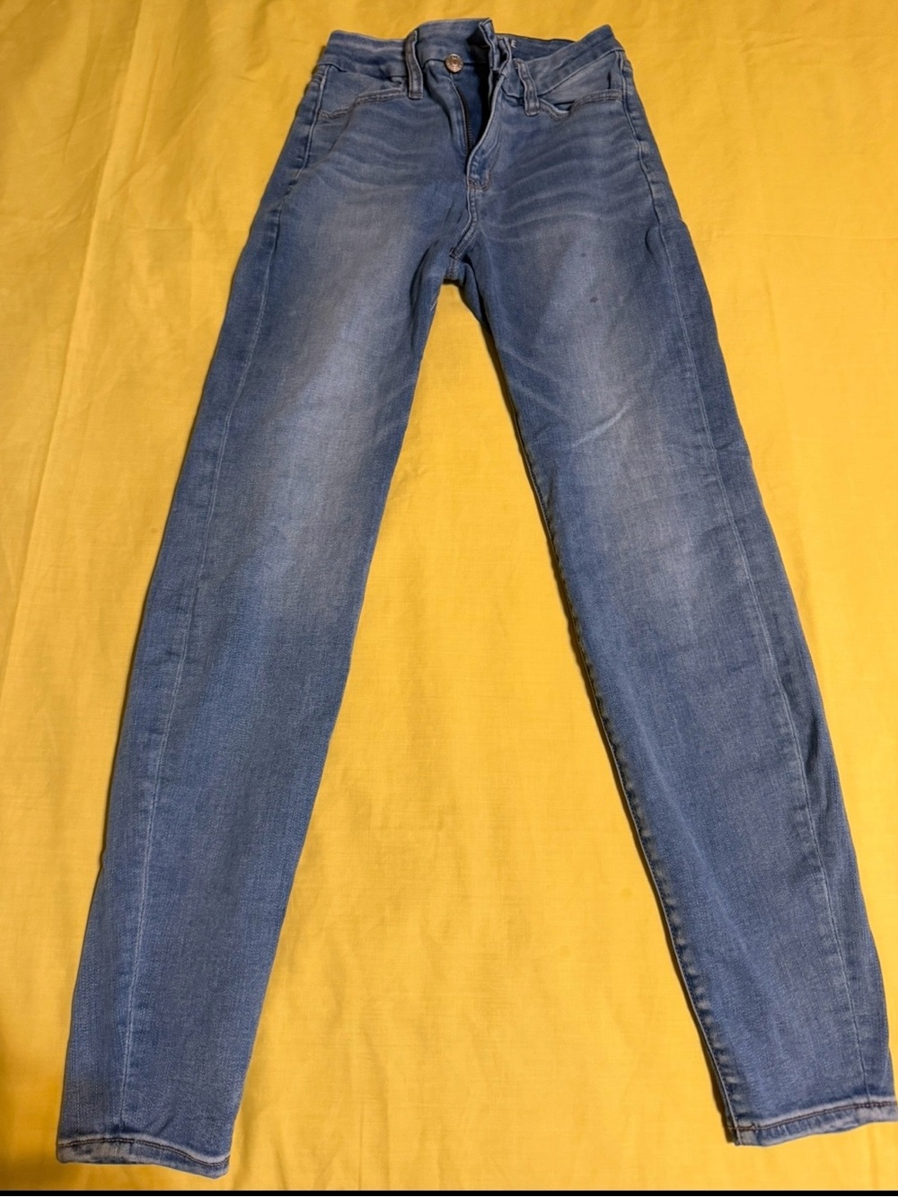 American Eagle Outfitters Women's Skinny Jeans in Medium Blue